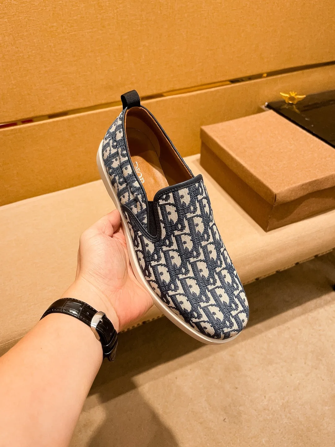 Men's shoes 💰 380💰👍【Dior】🔥🔝High-end brand of men's shoes official website 1:1 latest masterpiece: the upper is made of Italian official website original special technical cloth fabric 🔥original comfortable and breathable lining➕original designated non-slip outsole🔥making walking more convenient and comfortable! An exclusive new model, a stunning work, a beautiful 1:1 replica [color] compared to the official quality! Create a fashionable personality to set off your uniqueness! A must-have for trendy men! 🔥, sizes: 38-44. color:.     Multiple colors available🔥